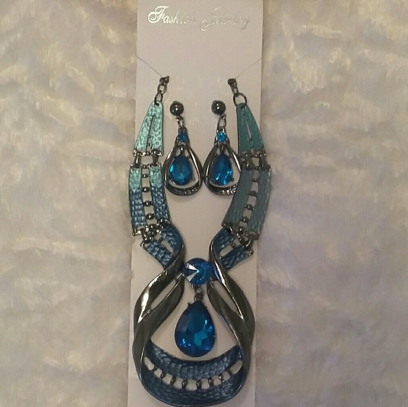 Jewelry - Fashion Jewelry Set
